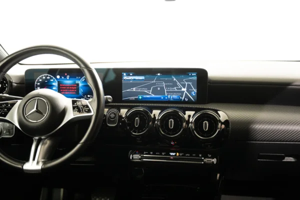Mercedes-Benz A 250 Limousine e Progressive 8