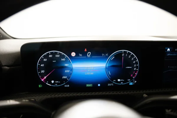 Mercedes-Benz A 250 Limousine e Progressive 28