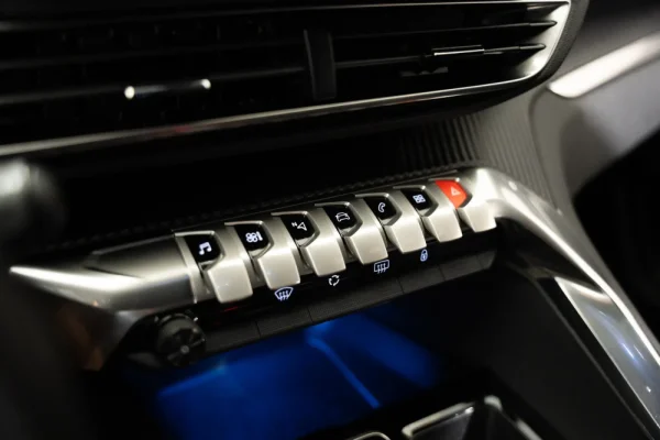 Peugeot 5008 1.2 PureTech Allure Pack 15