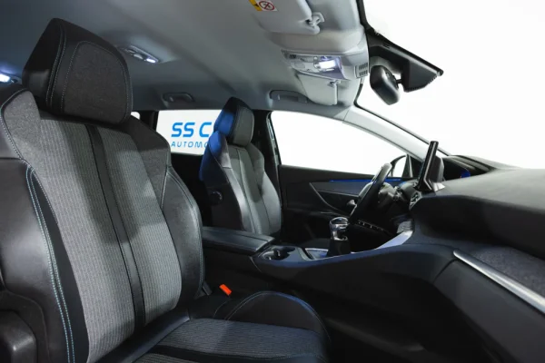 Peugeot 5008 1.2 PureTech Allure Pack 20