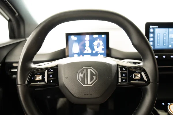 MG MG4 51 kWh Standard 18
