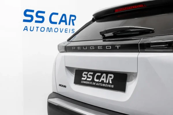 Peugeot 2008 1.2 PureTech Allure EAT8 8