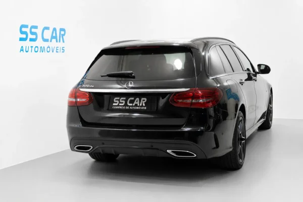Mercedes-Benz C 300 de AMG Line 5
