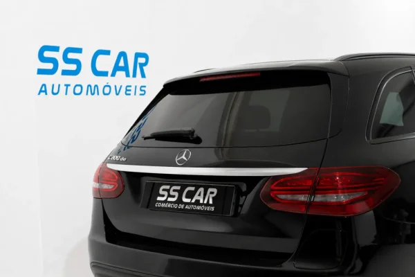 Mercedes-Benz C 300 de AMG Line 6