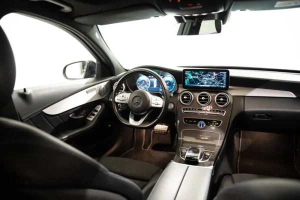 Mercedes-Benz C 300 de AMG Line 8