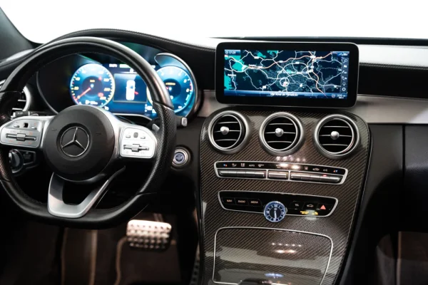 Mercedes-Benz C 300 de AMG Line 9