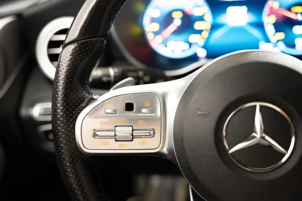 Mercedes-Benz C 300 de AMG Line 16