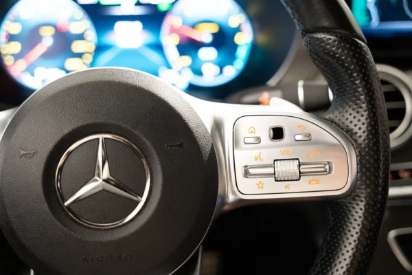 Mercedes-Benz C 300 de AMG Line 17