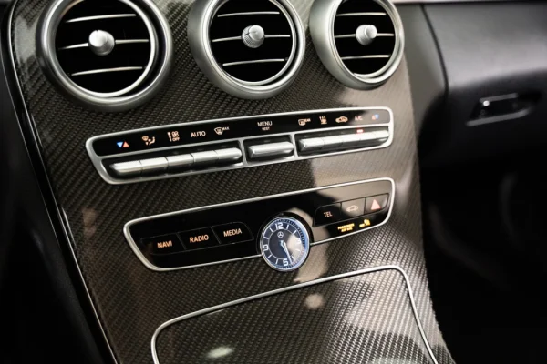 Mercedes-Benz C 300 de AMG Line 22