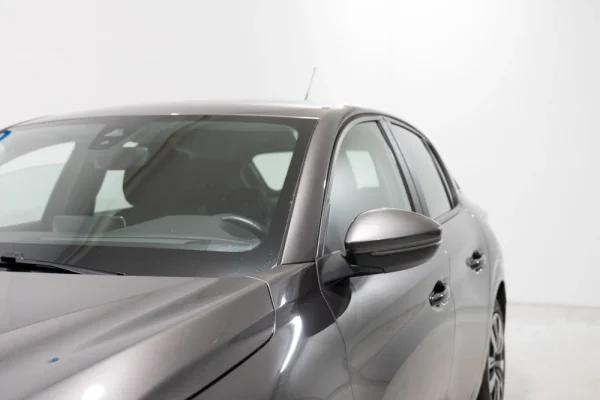Peugeot 208 1.2 PureTech Allure EAT8 5