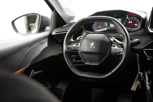 Peugeot 208 1.2 PureTech Allure EAT8 10