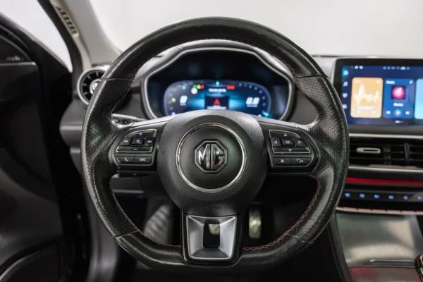 MG HS 1.5 T Luxury AT 22