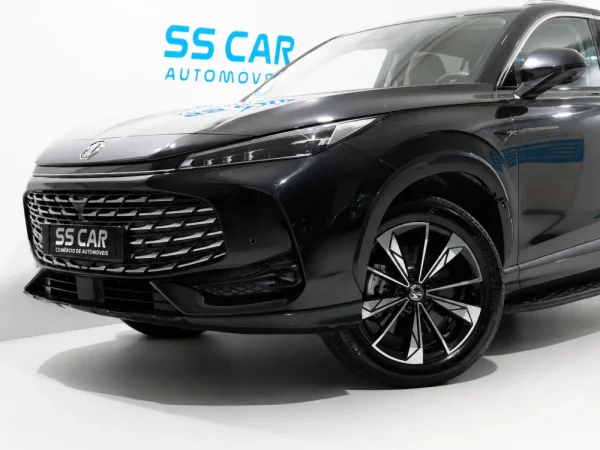MG HS 1.5 Plug-in Hybrid Luxury 2