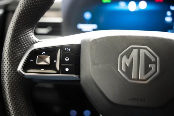 MG HS 1.5 Plug-in Hybrid Luxury 13