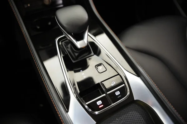 MG HS 1.5 Plug-in Hybrid Luxury 25