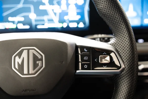 MG HS 1.5 Plug-in Hybrid Luxury 16