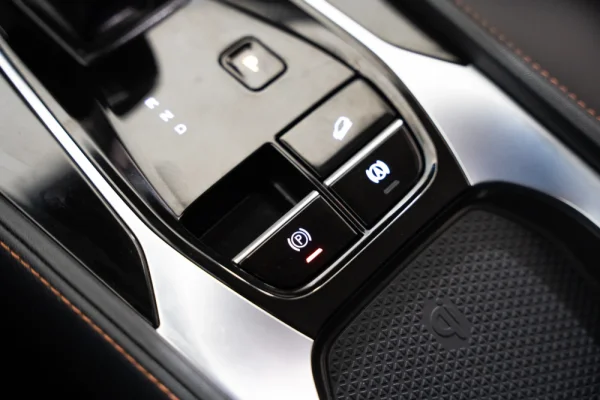 MG HS 1.5 Plug-in Hybrid Luxury 25