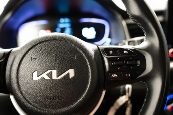 Kia Stonic 1.2 MPi Dynamic 13