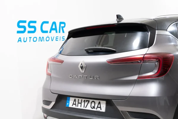 Renault Captur 1.0 TCe Exclusive 8