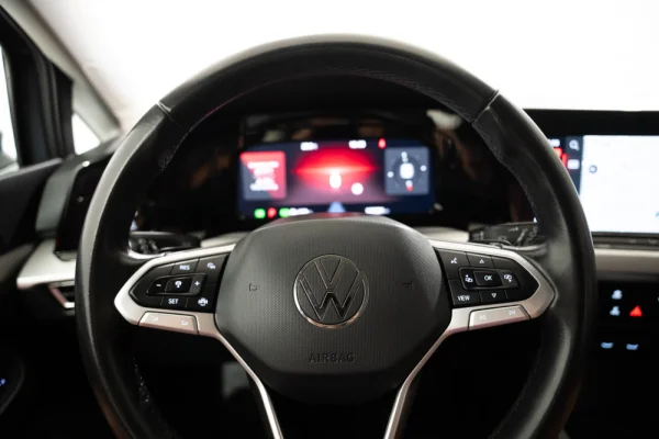 Volkswagen Golf Variant 1.0 eTSI Life DSG 15