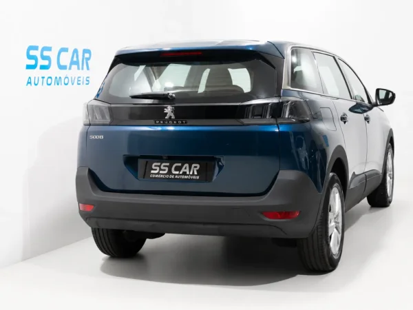 Peugeot 5008 1.2 PureTech Allure EAT8 6
