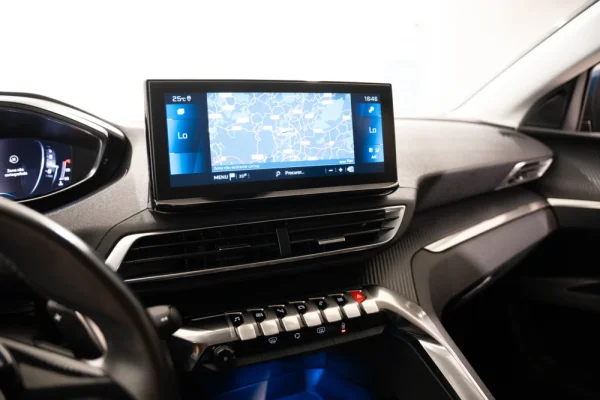Peugeot 5008 1.2 PureTech Allure EAT8 18