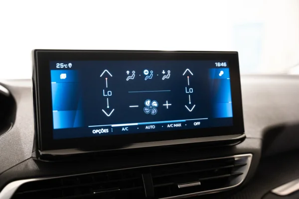 Peugeot 5008 1.2 PureTech Allure EAT8 21
