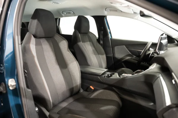 Peugeot 5008 1.2 PureTech Allure EAT8 28