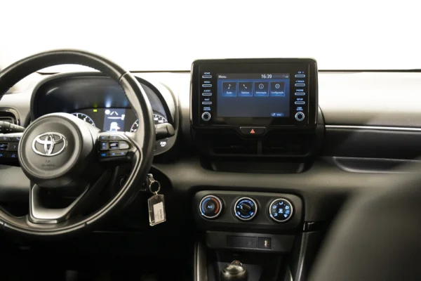 Toyota Yaris 1.5 VVT-i Comfort 11