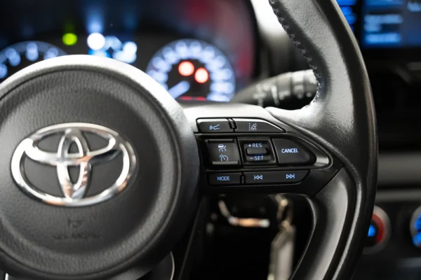 Toyota Yaris 1.5 VVT-i Comfort 15