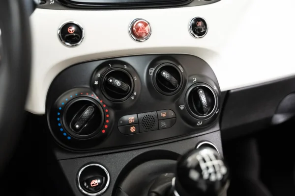 Fiat 500 1.0 Hybrid Dolcevita 18