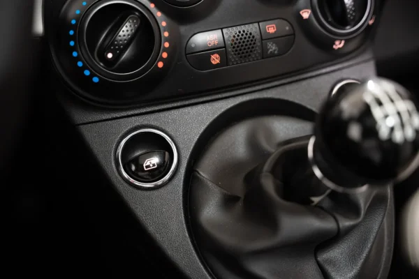 Fiat 500 1.0 Hybrid Dolcevita 19