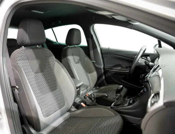 Opel Astra 1.2 T GS Line S/S 13