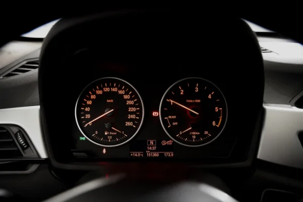 BMW X1 16 d sDrive Advantage 14