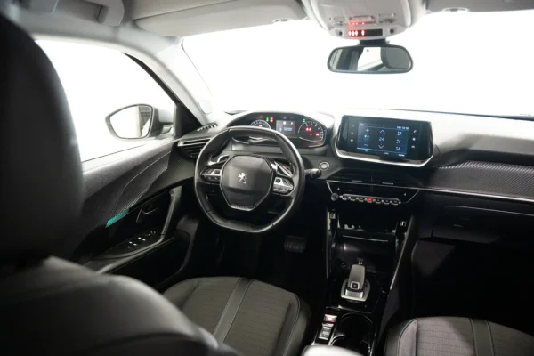 Peugeot 2008 1.5 BlueHDi Allure EAT8 3