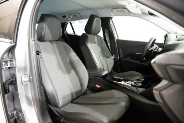 Peugeot 2008 1.5 BlueHDi Allure EAT8 15