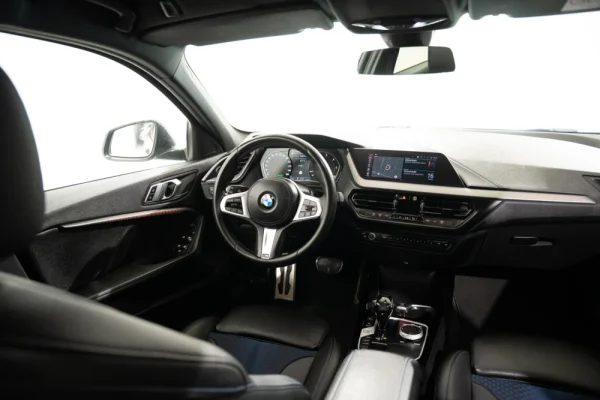 BMW 116 d Pack Desportivo M Auto 5