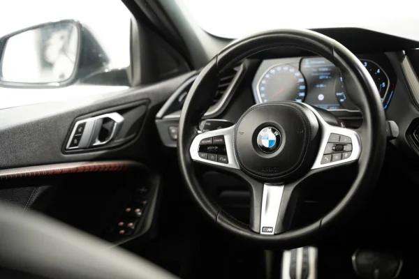 BMW 116 d Pack Desportivo M Auto 6