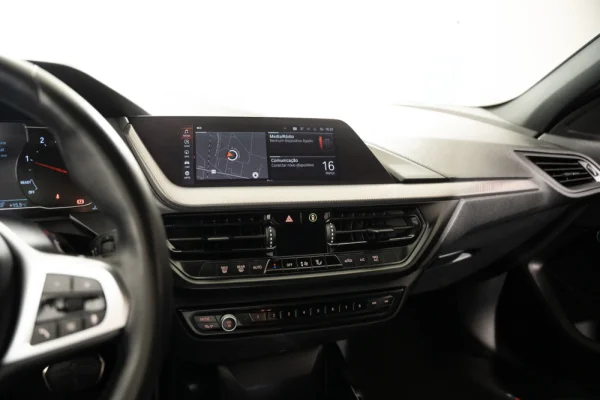 BMW 116 d Pack Desportivo M Auto 8