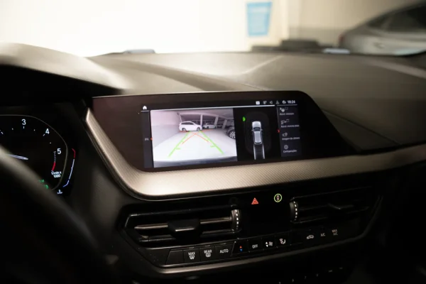 BMW 116 d Pack Desportivo M Auto 10