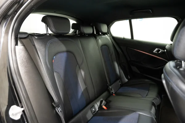 BMW 116 d Pack Desportivo M Auto 12