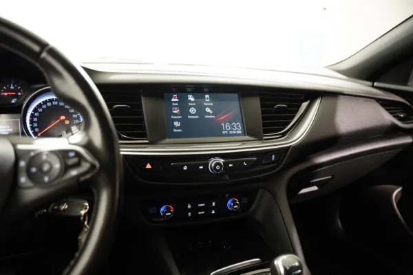 Opel Insignia Sports Tourer 1.5 D Business Edition 6