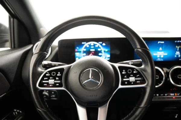 Mercedes-Benz GLA 250 e Progressive 15