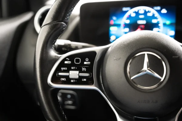 Mercedes-Benz GLA 250 e Progressive 17