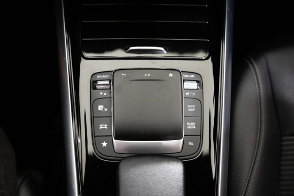Mercedes-Benz GLA 250 e Progressive 15