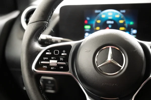 Mercedes-Benz GLA 250 e Progressive 23