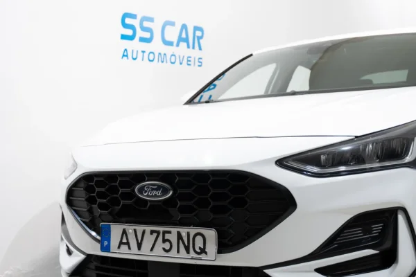 Ford Focus 1.0 EcoBoost MHEV ST-Line 2