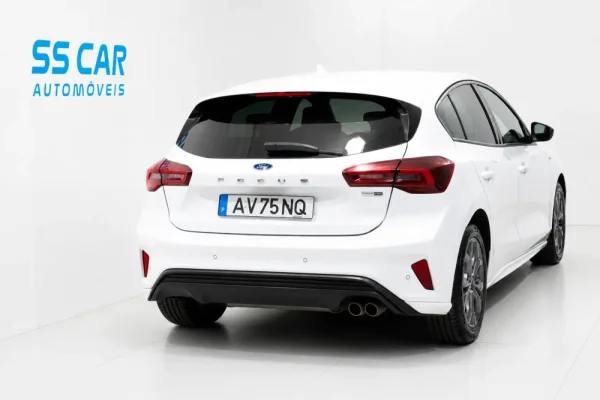 Ford Focus 1.0 EcoBoost MHEV ST-Line 5