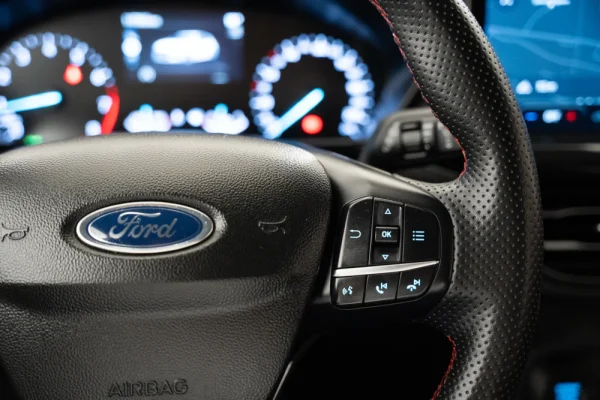 Ford Focus 1.0 EcoBoost MHEV ST-Line 21