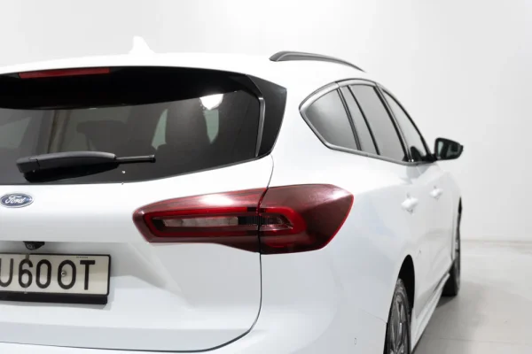 Ford Focus SW 1.0 EcoBoost MHEV ST-Line X 7